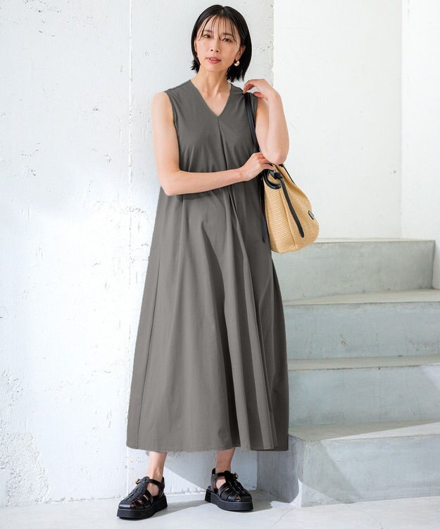 23区 【洗える】ALBINIコーコラン ノースリーブ ワンピース カーキ系