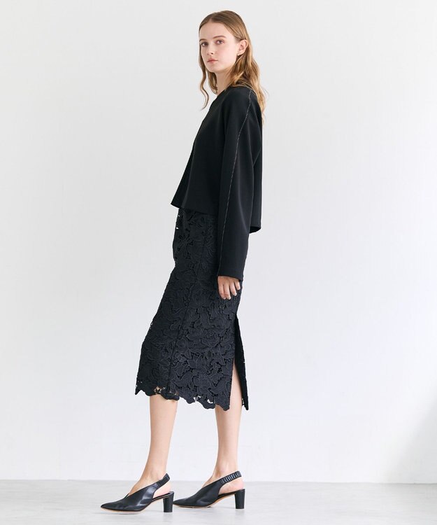 BEIGE， RUE / ドライタッチVネック配色ステッチブラウス Black