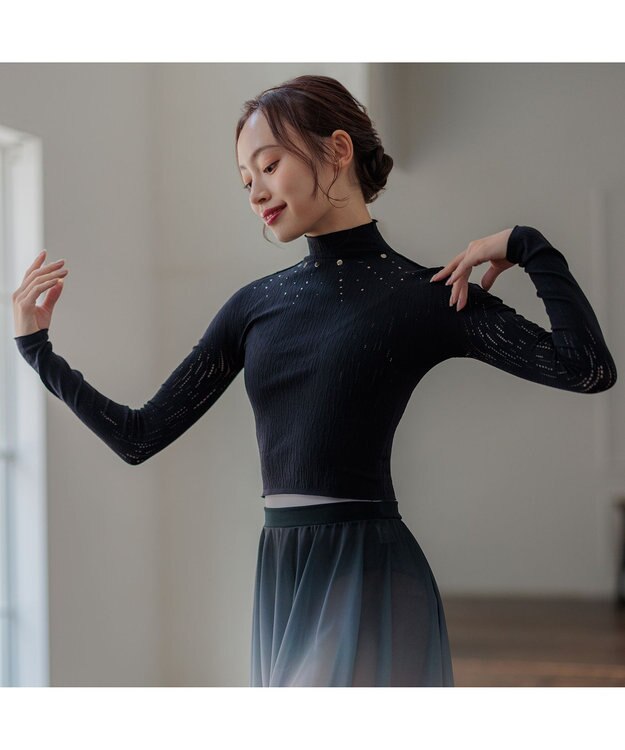 Chacott 【ノーソーイングニット】スタッズハイネックショートトップ ブラック