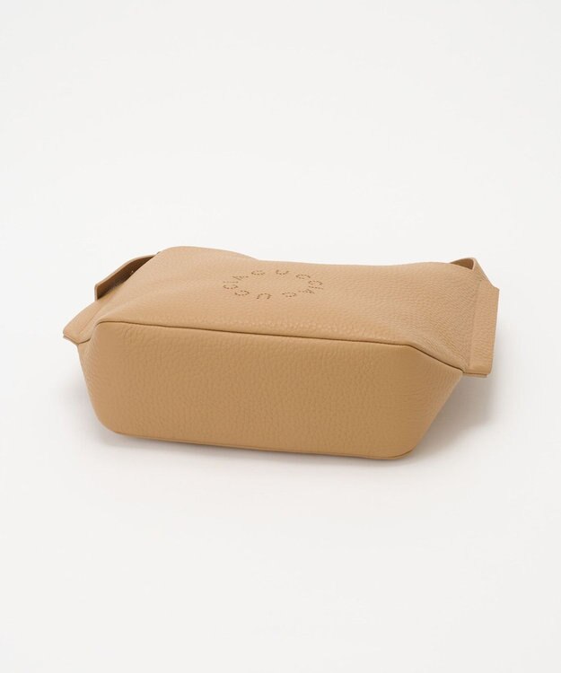 IACUCCI ルオータ ミディアムショルダー ALCE キャメル