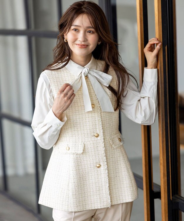 ANY SIS L ファンシーツイードペプラム ジレ アイボリー