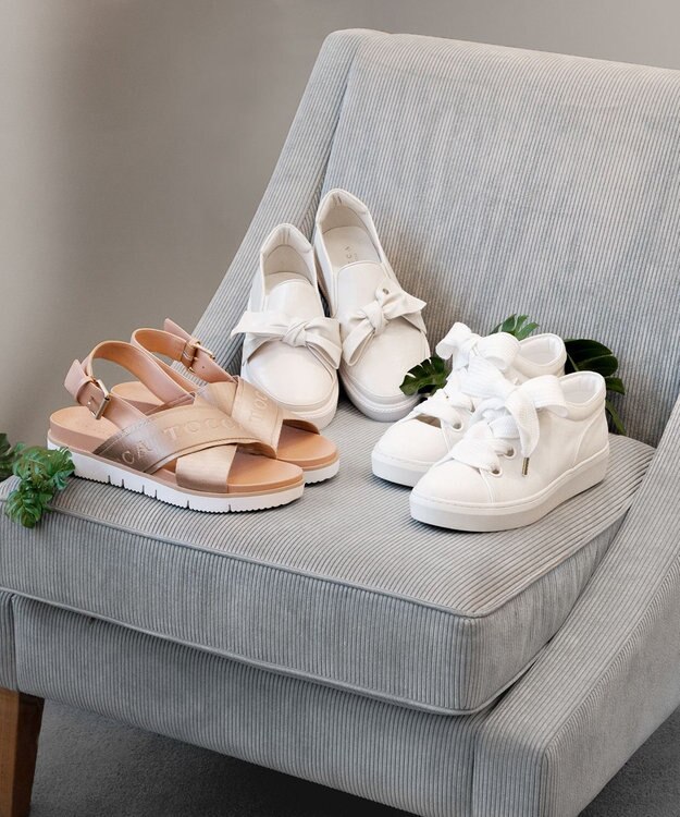 TOCCA 【WEB＆一部店舗限定】BIG RIBBON CANVAS SNEAKERS スニーカー アイボリー系