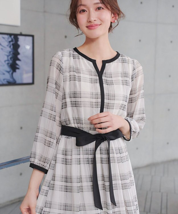 Tiaclasse L シアーチェック配色ワンピース オフホワイト