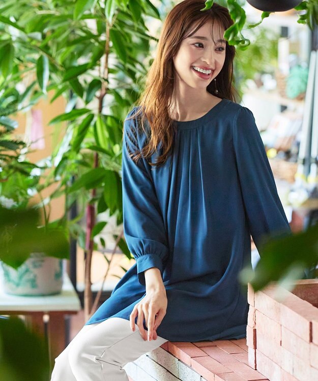 Tiaclasse 【新色追加・洗える】裏起毛ジョーゼット胸元タックチュニックブラウス ターコイズ