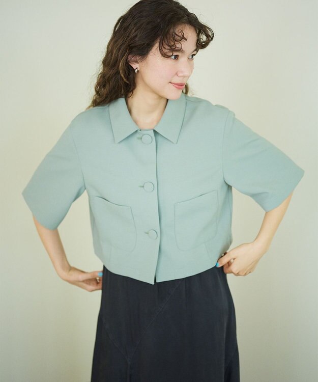 #Newans 【シワになりにくい】〈花乃まりあさんコラボ〉クロップドシャツジャケット スモークグリーン