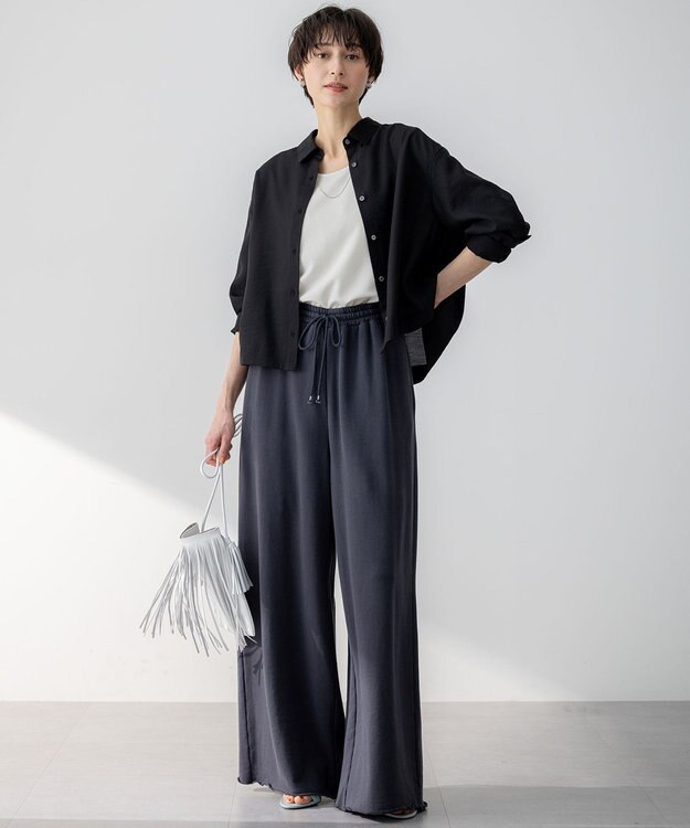 23区 【洗える】シャイニーリブ タンクトップ アイボリー系