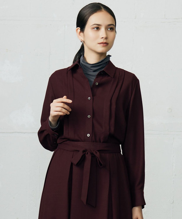 自由区 【SHIHOさん着用】TWハイツイストビエラタックディテール ブラウス ボルドー