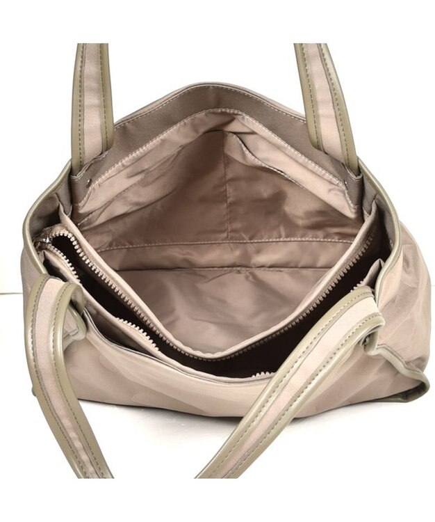 Y'SACCS ヒートエンボス ポルカドットトート Mサイズ グレージュ