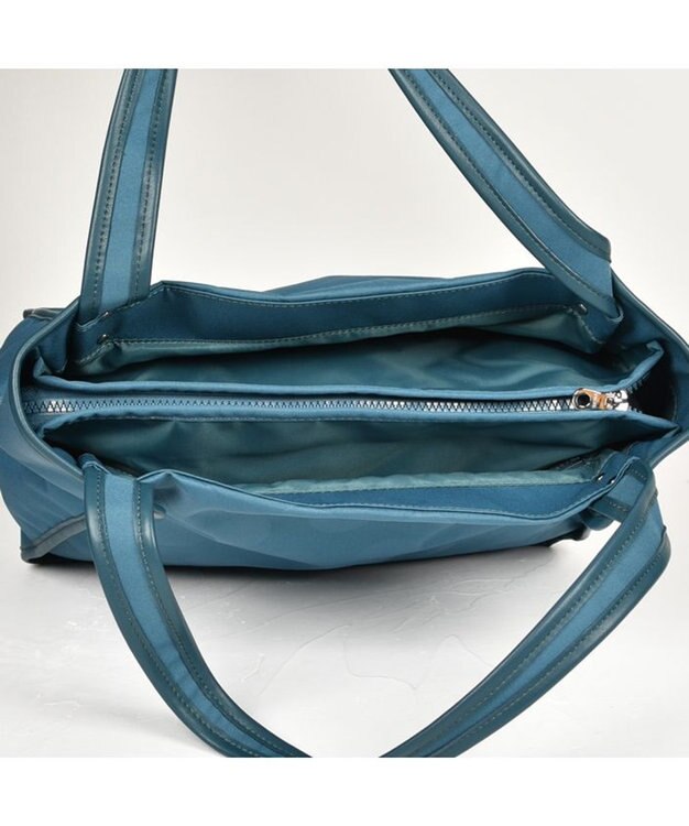 Y'SACCS ヒートエンボス ポルカドットトート Mサイズ ブルー