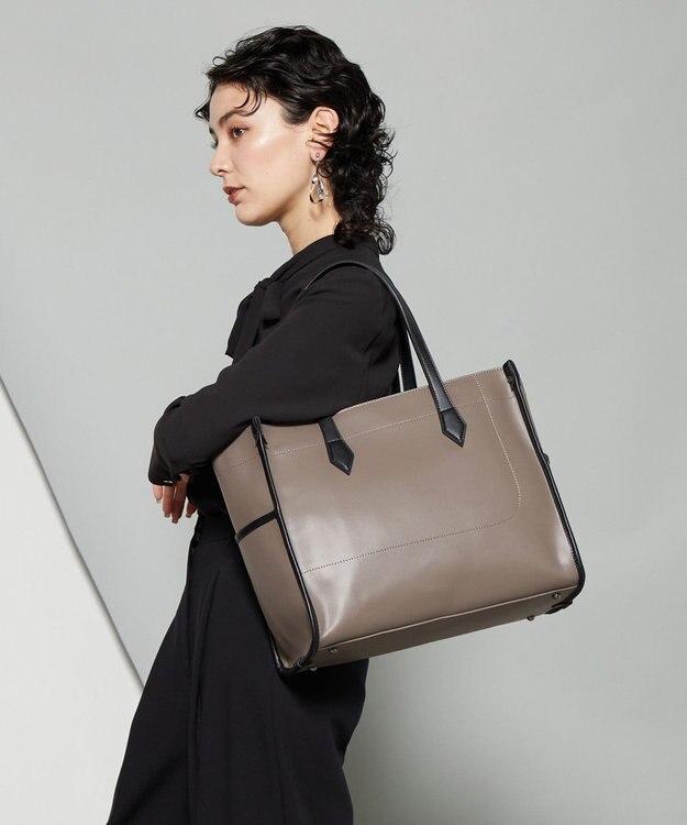 Y'SACCS リサイクルレザー　バインダーA4トートバッグ グレージュ×ブラック