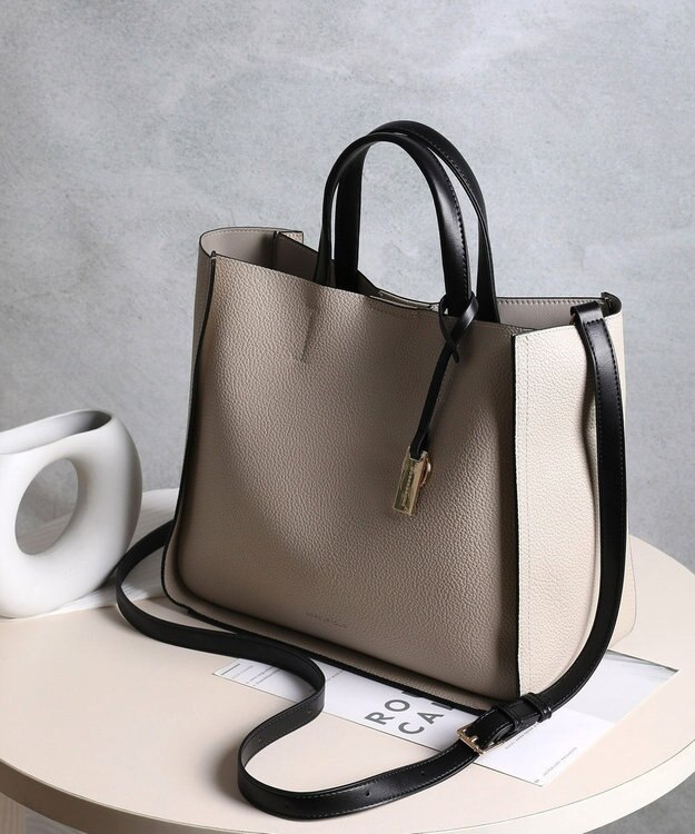 style code 【MERCURYDUO/マーキュリーデュオ】ラージポケット　2WAY ラージトートバッグ　キーリングチャーム付き アイボリー