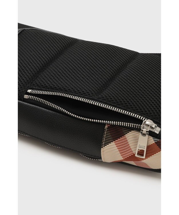 DAKS レザー×ハウスチェックディテール フラップショルダーバッグ ブラック