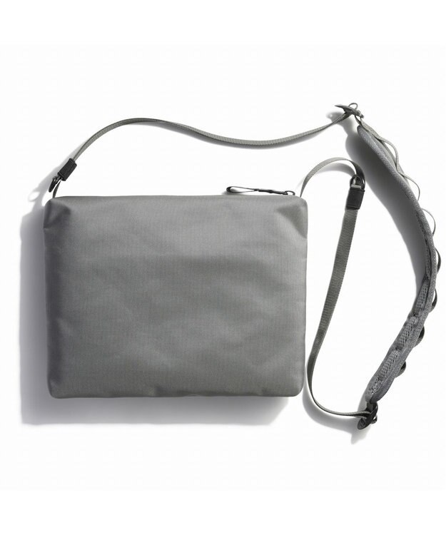 UNTRACK OUTDOOR/CE サコッシュ ショルダーバッグ 60052 アントラック