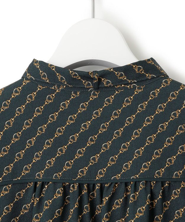 23区 【洗える】Ratti チェーンモチーフ ボウタイ ブラウス ダークグリーンプリント