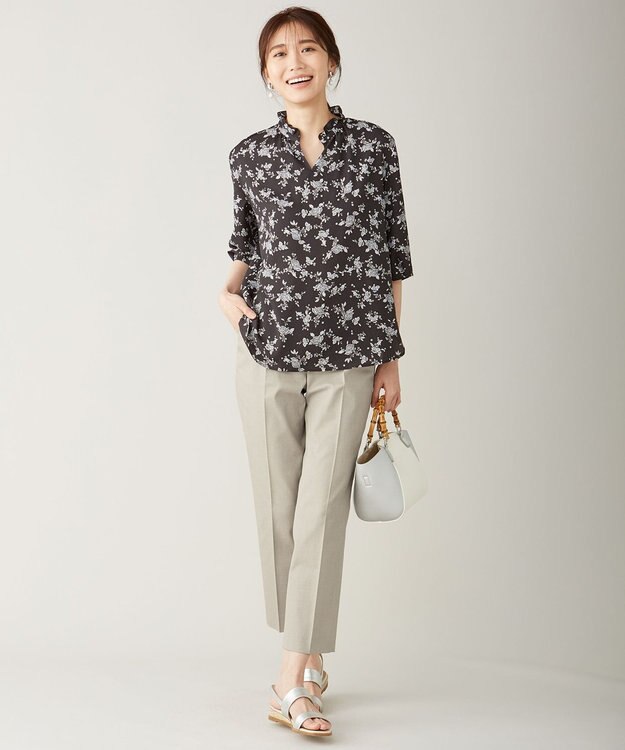 J.PRESS LADIES S 【シワになりにくい】コットンフィッティーシャーク テーパードパンツ ベージュ系