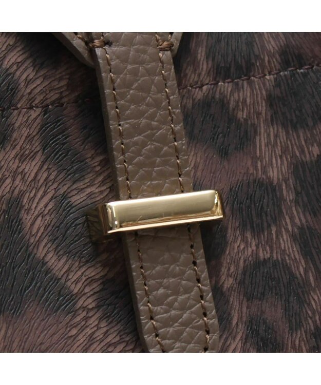 A.D.M.J. 【牛革】フィバナイラ/キューブトート21cm(ショルダーストラップ付) エスプレッソ