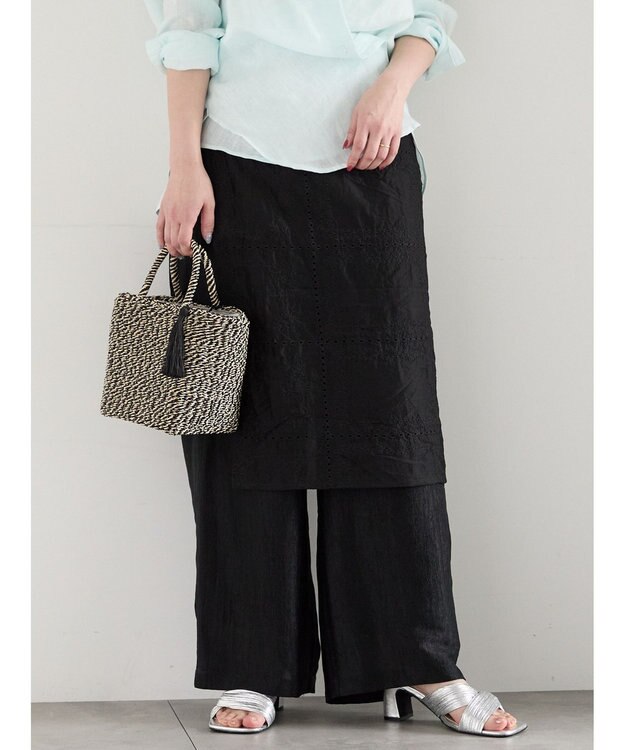 Te chichi チーフ刺繍ラップスカート付きパンツ ブラック