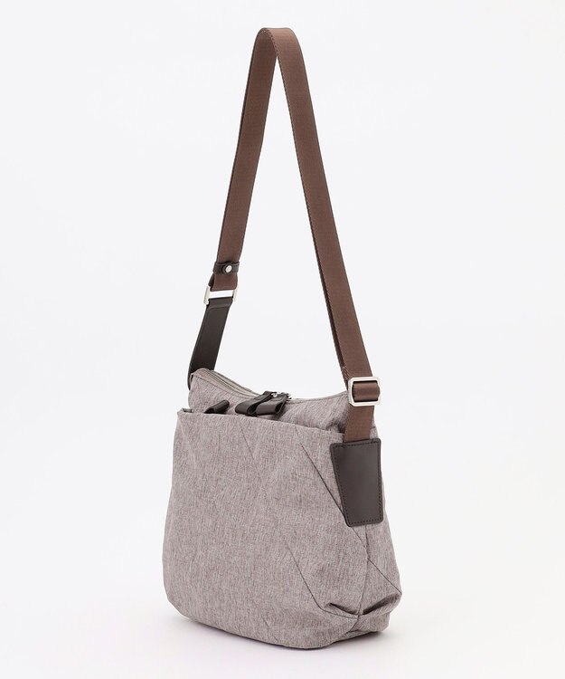 Y'SACCS ストリームラインショルダー ベージュ