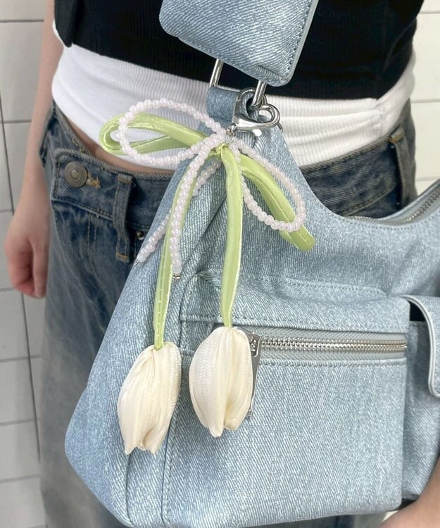 WEGO チューリップリボンビーズキーホルダー ホワイト