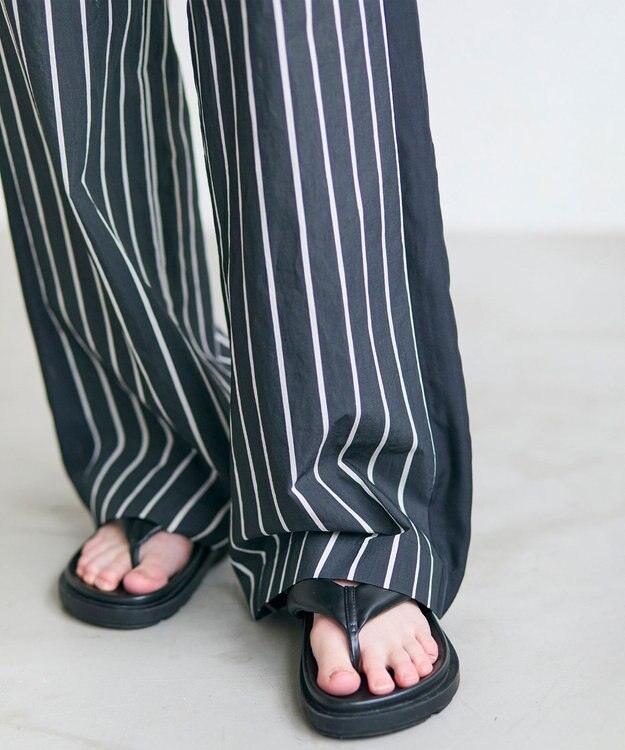 BEIGE， QUARTZ / 側章コンビ ストライプパンツ Black St.