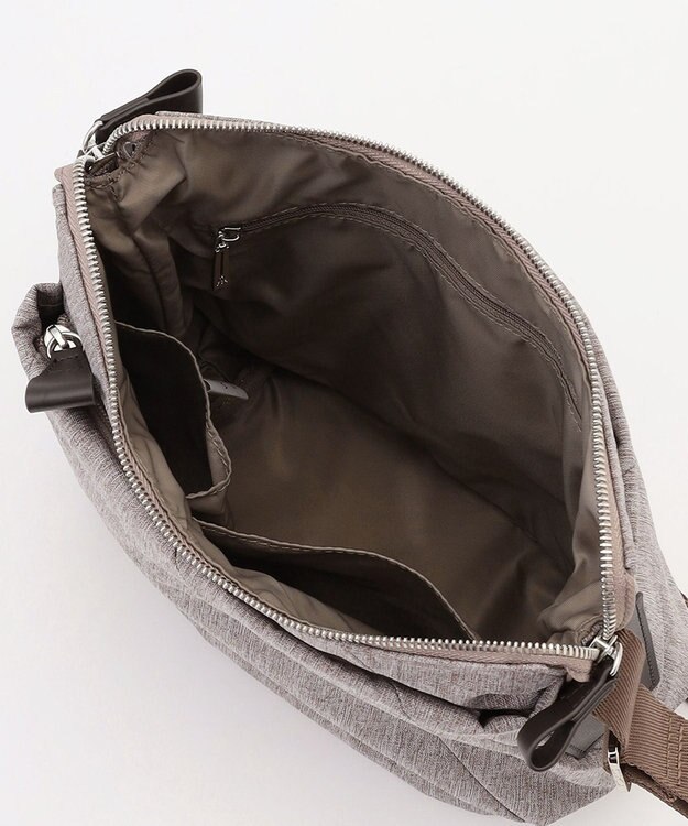 Y'SACCS ストリームラインショルダー ベージュ