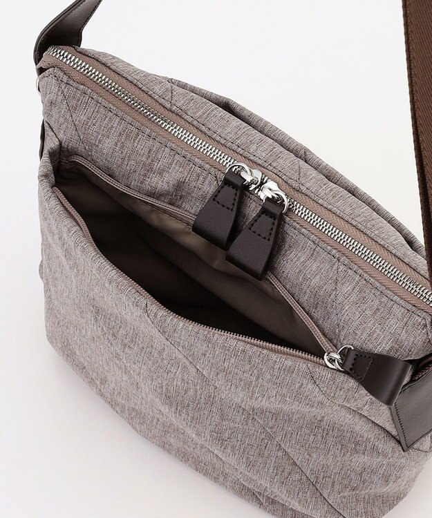 Y'SACCS ストリームラインショルダー ベージュ