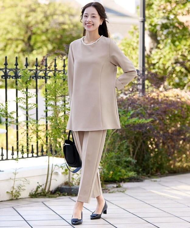 Tiaclasse 【ストレッチジョーゼット】スリットテーパードパンツ グレージュ