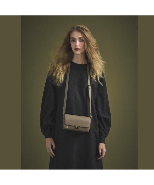 A.D.M.J. 【牛革】クラシックアニルブリロ/ラウンドクラッチショルダー AN.BR