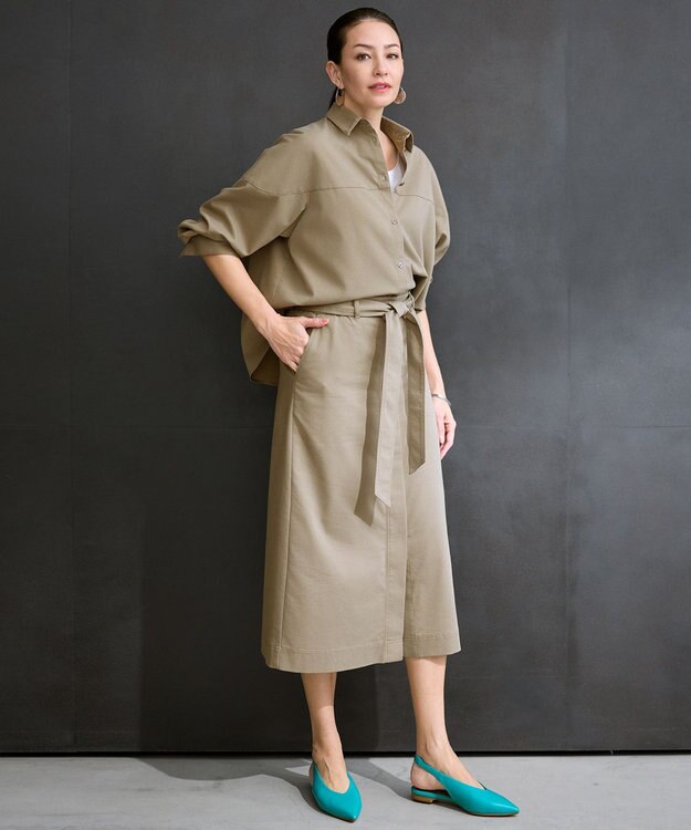 自由区 【SHIHOさん着用・大ぶり】スワール ピアス マットシルバー