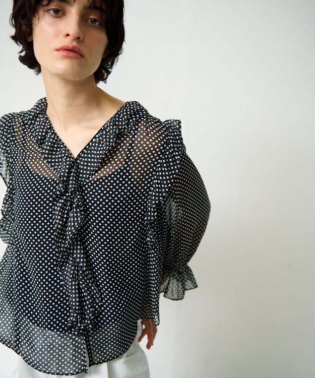 GRACE CONTINENTAL ドットラッフルブラウス ブラック