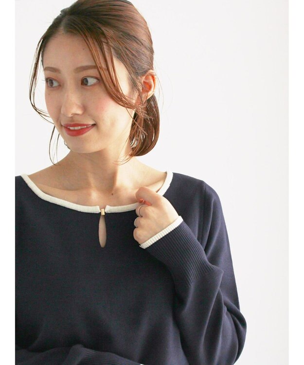 Te chichi スクエアチャームキーネックプルオーバー ネイビー