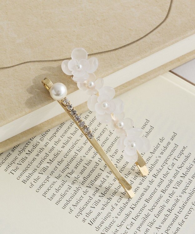 Maison de FLEUR 2セットフラワーパールヘアピン Gold