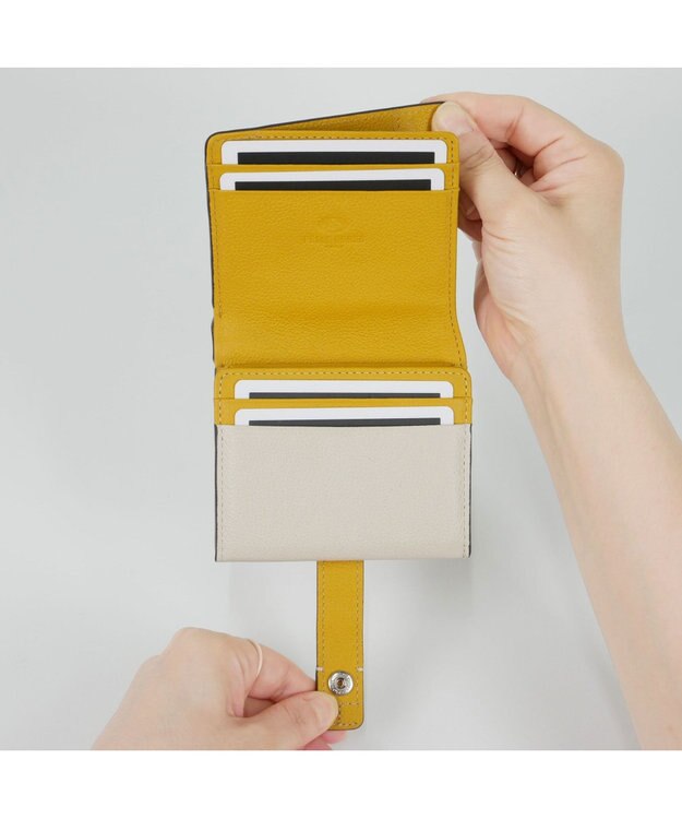 PELLE BORSA 二つ折りミニ財布 Very Goods ベリーグッズ 7202 アイボリー