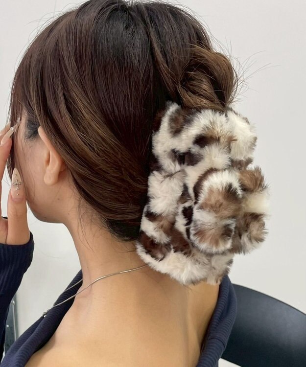 WEGO Lファーレオパードスクエアバンス ベージュ