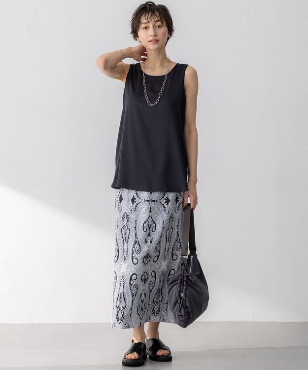 23区 【Oggi5月号掲載】ミスティサテン タンクトップ グレー系