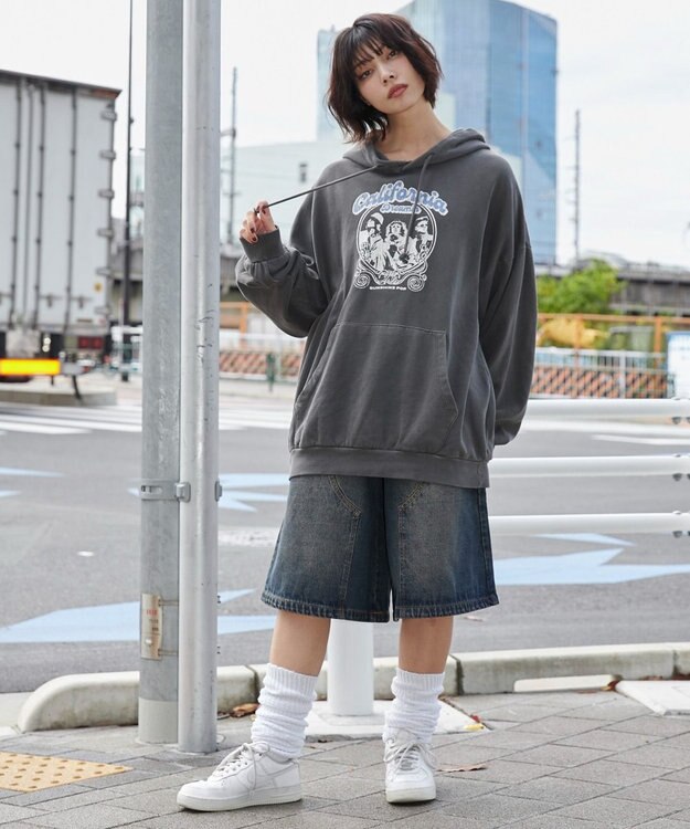 WEGO 【ユニセックス着用ITEM】ピグメントグラフィックプルパーカー 柄2