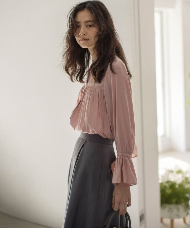 組曲 L 【WEB限定】ギャザーライトデシン ブラウス ピンク系