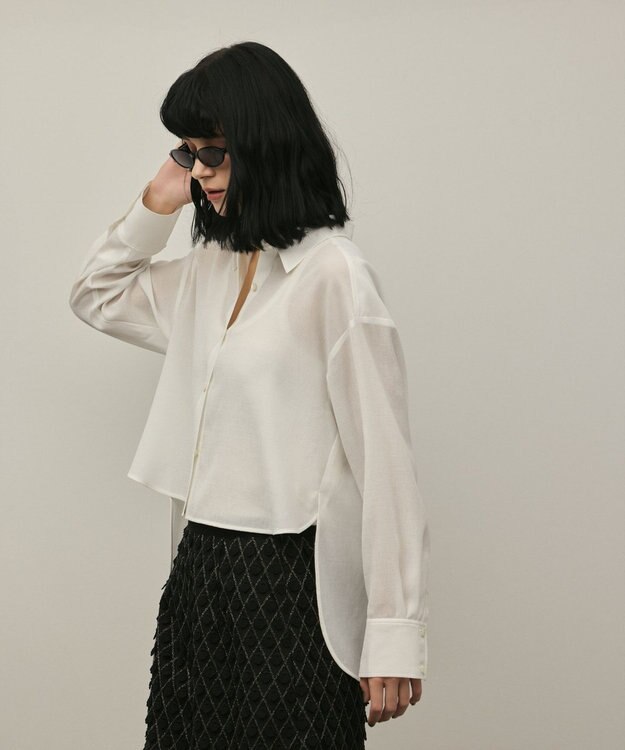 GRACE CONTINENTAL バックフレアシャツ ホワイト