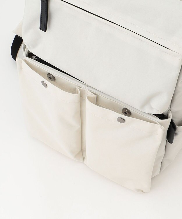 Y'SACCS 【ムック本掲載】クリンクルナイロン　ダブルポケットリュック ホワイト