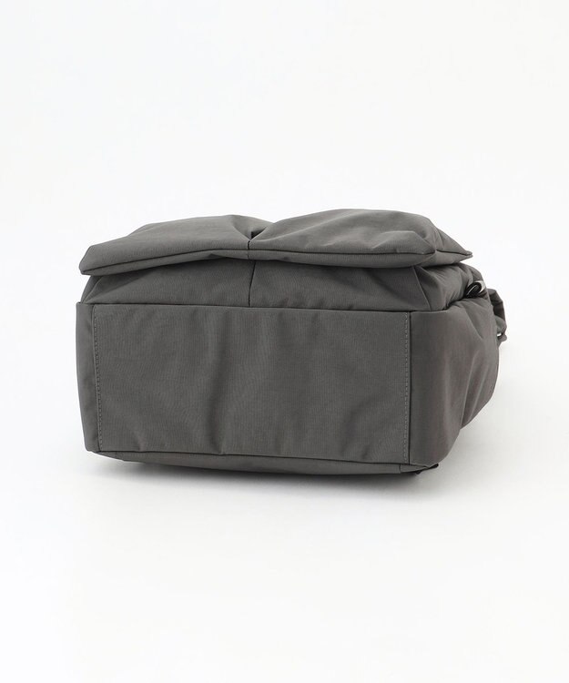 Y'SACCS 【ムック本掲載】クリンクルナイロン　ダブルポケットリュック ダークグレー