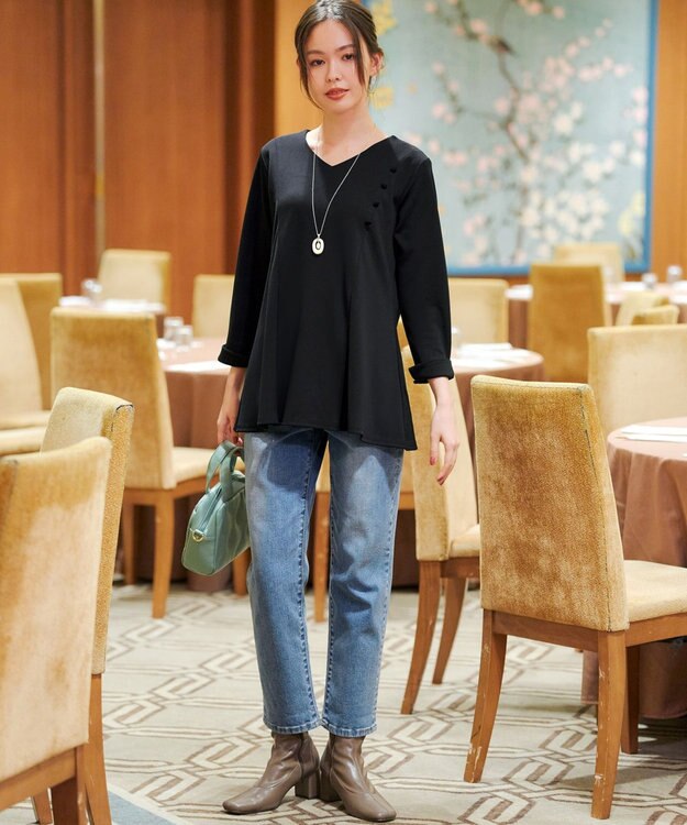 Tiaclasse L 【洗える】美ラインタックボタンカットソートップス ブラック