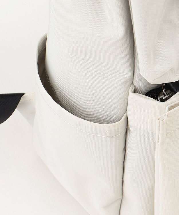 Y'SACCS 【ムック本掲載】クリンクルナイロン　ダブルポケットリュック ホワイト