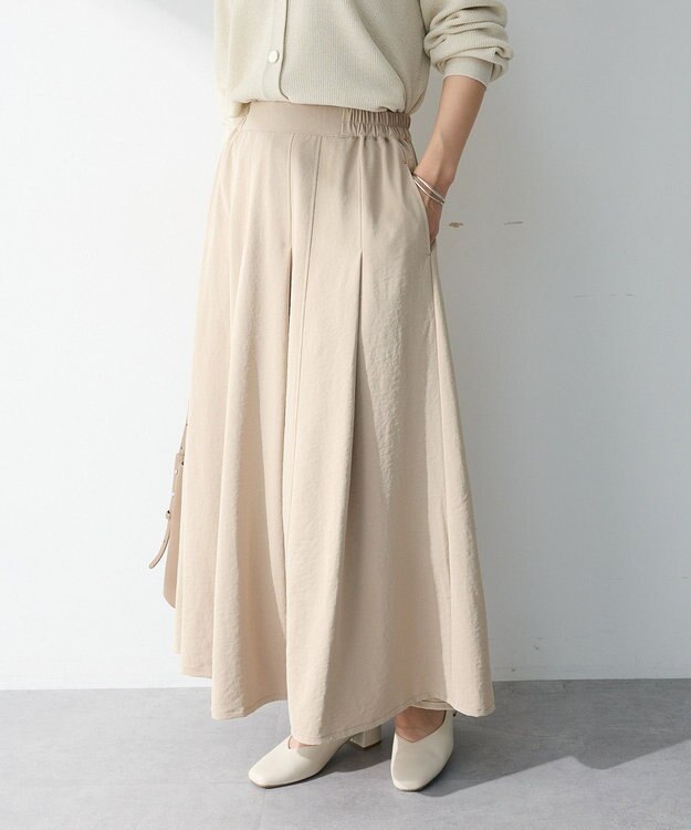 Green Parks プリーツサテンフレアスカート Light Beige