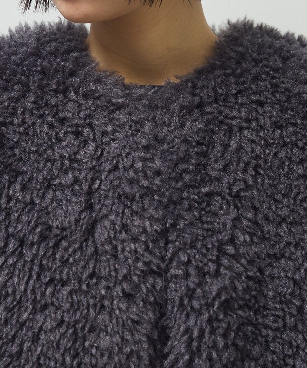 Green Parks ・ＥＬＥＮＣＡＲＥ　ＤＵＥ　シープファーロングベスト Charcoal Gray