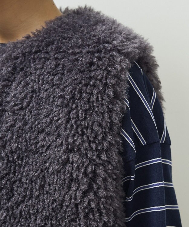 Green Parks ・ＥＬＥＮＣＡＲＥ　ＤＵＥ　シープファーロングベスト Charcoal Gray