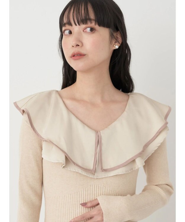 earth music&ecology パイピングフレアカラーニットワンピース Ivory