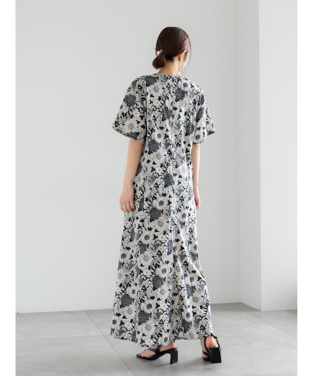 Te chichi 【LIBERTY FABRICS】Vネックフレアワンピース ブラック