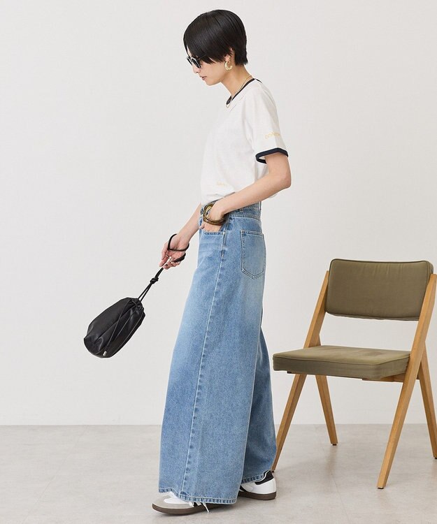 AMERICAN HOLIC ランダムロゴ刺繍リンガーTシャツ White