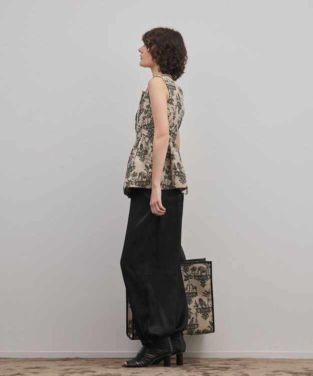 GRACE CONTINENTAL アニマルジャガードペプラムベスト ベージュ