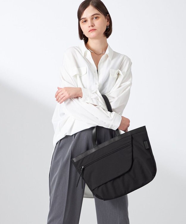 Y'SACCS コーデュロイライクナイロントート ブラック